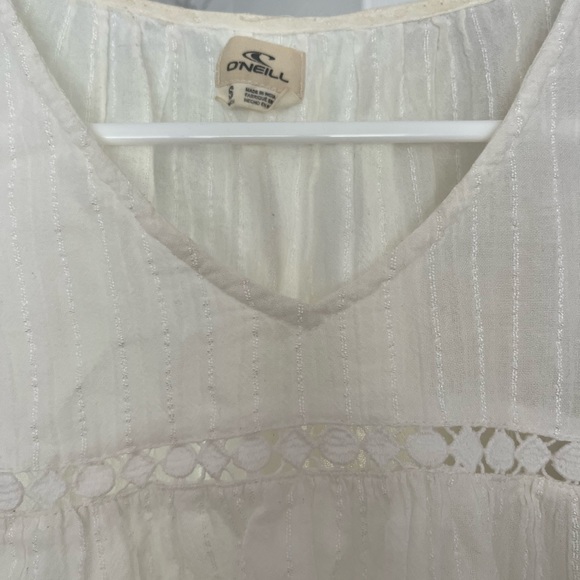 O’Neill Ruffle Top - Picture 2 of 3